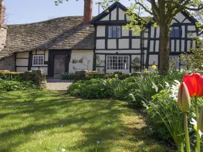 The Old Barn - Image 2
