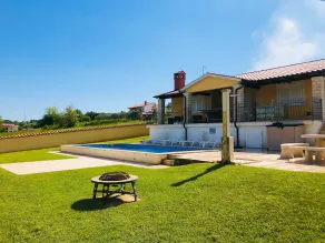 Villa Selo Mekisi the Private Villa With a Heated Pool - Image 4