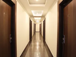 Capital O 3600 Hotel Royal Windsor - Image 4