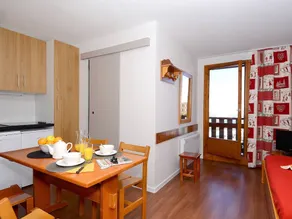 Well-kept Apartment Right on the Slopes of Plagne Soleil - Image 4