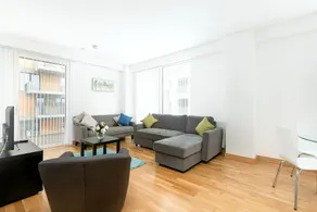 Luxury Apartment London Sleeps 4 - Image 3