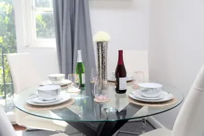 HiikotsHomes - Purfleet - Image 3