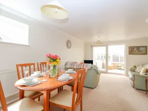 16 Heron Gardens - Image 4