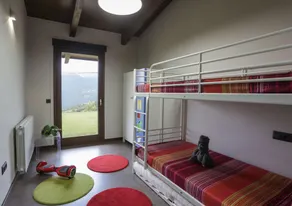 Cal Sadurn?, Design House in the Pyrenees Ideal for Families or Groups - Image 2