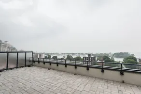 Life Suites Lakeside Mimico - Image 3