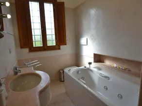 House in the Pistoia countryside with pool and garden, ideal for outdoor lunches - Image 4