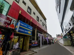 OYO 5231 M V Boutique Hotel - Image 4