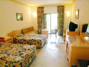 Hotel Celebrity - Image 5