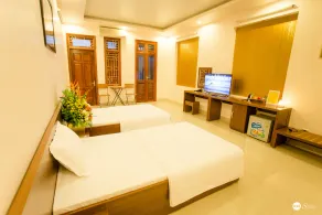 Roxy Hotel - Image 4