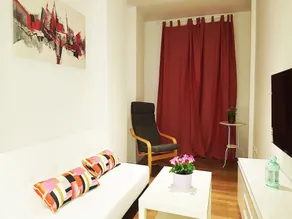 MC YOLO Apartamentos Espacio América - Image 2