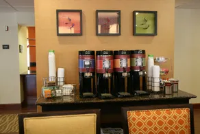 Hampton Inn Manhattan - Image 2