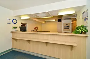 Budget Inn - Image 2