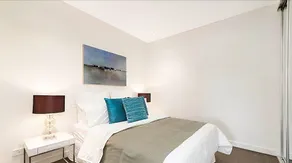 Melbourne Beachside Apartment - Image 3