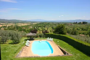 Wonderful private villa with WIFI, private pool, TV, pets allowed and parking, close to Arezzo - Image 3
