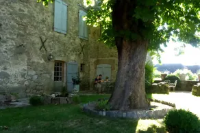 Chateau De Lunac - Image 4