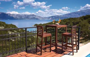 Stunning Home in Povlja With 4 Bedrooms, Wifi and Outdoor Swimming Pool - Image 4