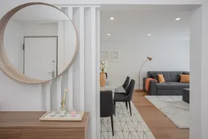 Liiiving Luxury River View Apartment III - Image 3