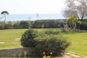 Beach House Hoopoe - Image 5