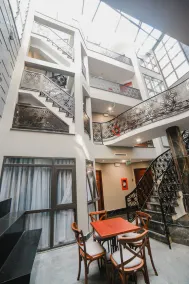 Victorian Hotel Dalat - Image 3