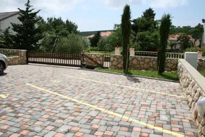 Apartment With 2 Bedrooms in Stara Novalja, With Enclosed Garden - 200 - Image 2