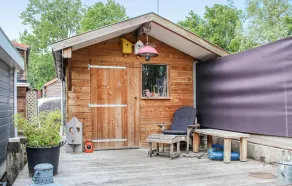 Amazing Ship/boat in Winsum With Wifi and 1 Bedrooms - Image 3