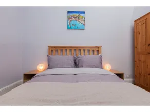 Spacious 2-br Flat for 4 in Morningside - Image 5
