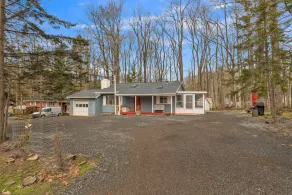 Pet Friendly Mountain Home W/ Fishing Access: 10 Mi To Ski! Pet Friendly! 3 Bedroom Home by Redawning - Image 4