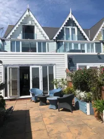 Beautiful 4-bed House in Walton on the Naze - Image 3