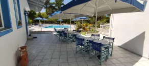 Blue White Apartments - Image 2