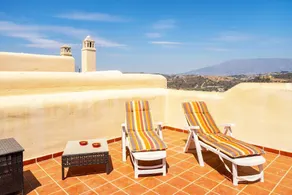 Large apartment with wonderful view - Image 2