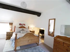 Meadow Farm - Image 2