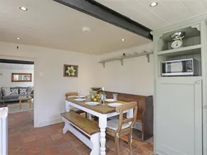 Cozy Holiday Home in Westleton With Garden - Image 4