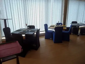 Ville Regent Hotel - Image 5