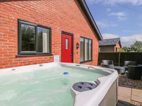 Cedar Cottage - Image 3