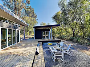 Wine Country Getaway! Modern Three-unit 2 Bedroom Cottage - Image 5