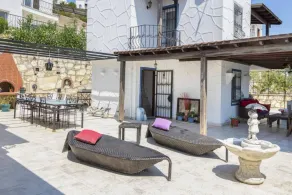Comfy Triplex Near Beach With Garden in Bodrum - Image 4