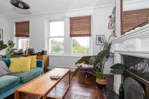 Bright 2 Bedroom Flat in Lower Clapton - Image 3