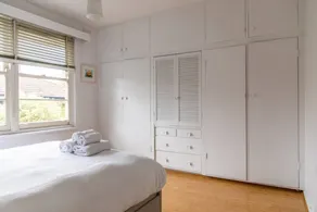 Retro 1 Bedroom Apartment In Melbourne's Hawthorn - Image 3