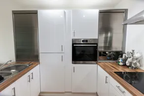 Beautiful 3 Bed Apartment in Media City - Image 2