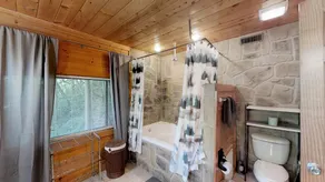 Creeksong Hollow 2 Bedroom Cabin by RedAwning - Image 3