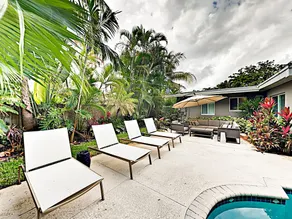 Chic Florida Pool  3 Bedroom Home - Image 5