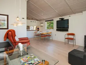 Beautiful Holiday Home in Glesborg With Roofed Terrace - Image 2