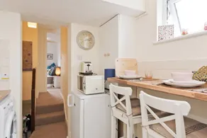 2 Bedroom Apartment By The River - Image 2