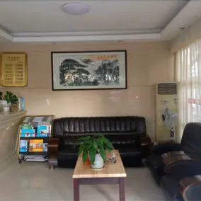 Cosy Hotel - Image 2