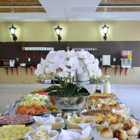 Hotel Caiman - Image 2