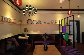 Man Xi Pub - Image 2