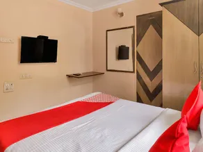 Oyo 12301 Rg Suites - Image 2