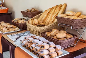 Hotel Illot Suites - Image 4