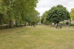 Amazing 2 Bed Apt W/balcony nr Stoke Newington - Image 3