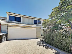 Waterfront 3br W/ Dock, Near Beach 3 Bedroom Home - Image 3